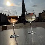 Joli Au Pied Du Beffroi * أراس