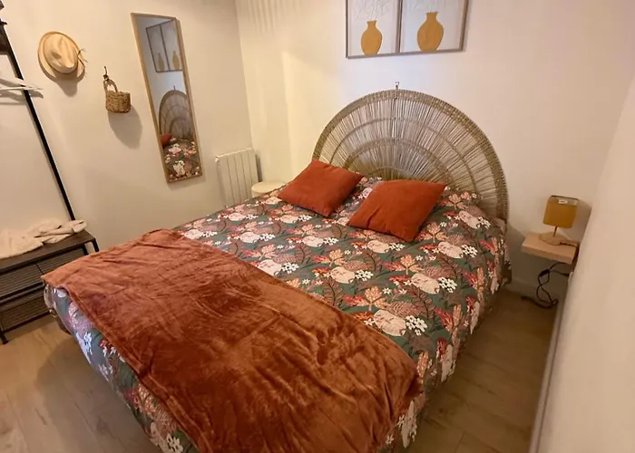 Joli Au Pied Du Beffroi דירה אראס